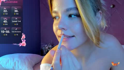 Snapshot of anna_robinson chatting on 01.16.25 Anna online show from 01.16.25