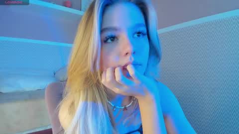 Snapshot of anna_robinson chatting on 02.09.25 Anna online show from 02.09.25