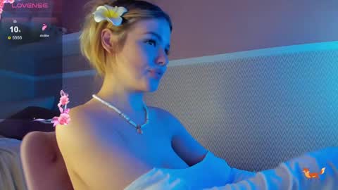 Snapshot of anna_robinson chatting on 02.11.25 Anna online show from 02.11.25