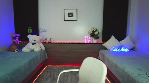 Snapshot of anna_shine_ chatting on 12.08.24 Anna Shine online show from 12.08.24