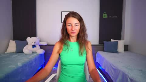 Snapshot of anna_shine_ chatting on 05.16.26 Anna Shine online show from 05.16.26