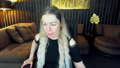 anna_snow9 online show from 05.17.26