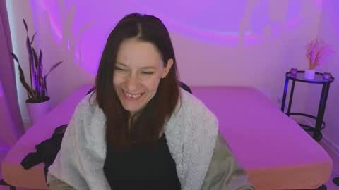 Snapshot of annaabels chatting on 10.14.25 annaabels online show from 10.14.25