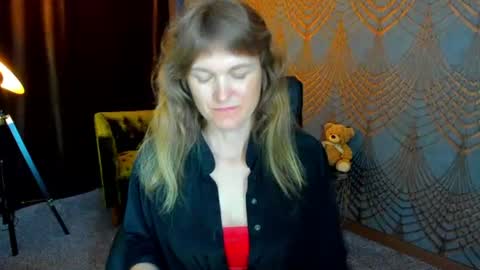 Snapshot of annabel_xxx chatting on 06.21.26 Annabel online show from 06.21.26