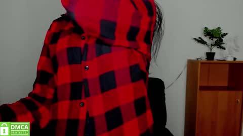 Snapshot of annakillian_kiss chatting on 10.21.25 Anna online show from 10.21.25