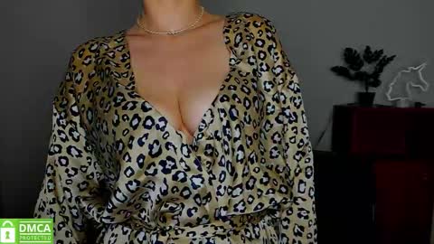 Snapshot of annakillian_kiss chatting on 11.02.25 Anna online show from 11.02.25