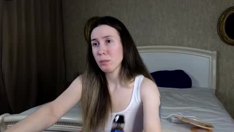 Snapshot of annaleonhart chatting on 03.23.26 Anna online show from 03.23.26