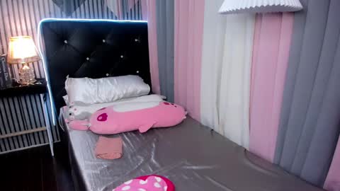 AshyElliston online show from 01.29.25