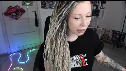 Anna online show from 04.15.26