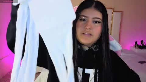 Anna online show from 04.17.26