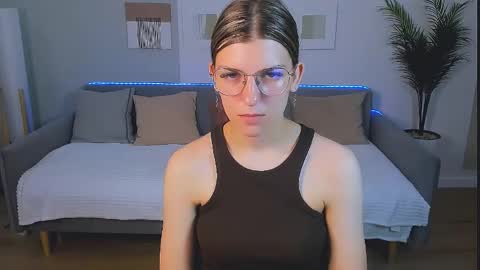 Im Anna online show from 05.25.26