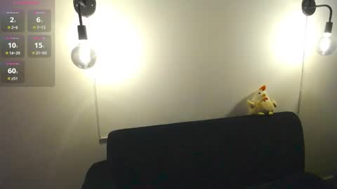 Snapshot of annays_love chatting on 04.23.26 dani online show from 04.23.26