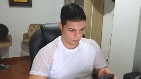 Anndy Hardy online show from 11.17.25