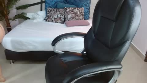 anne_blake online show from 05.21.26