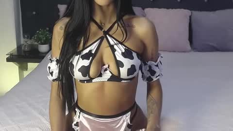 Anne  online show from 10.25.25