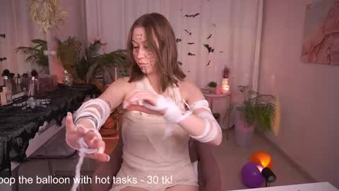  Anna  online show from 10.30.25