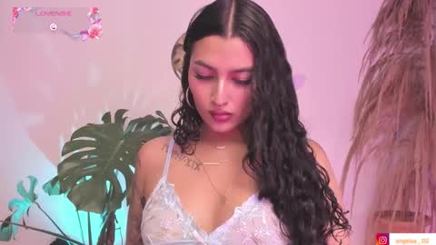 Snapshot of anngel_1 chatting on 11.09.25 Angel online show from 11.09.25