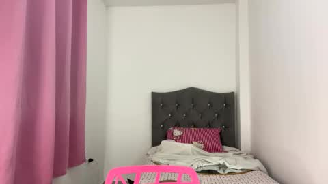 anngela online show from 10.28.25