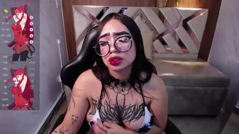 Snapshot of anni_acker_b chatting on 11.06.25 Anni acker b online show from 11.06.25