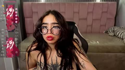 Snapshot of anni_acker_b chatting on 11.15.25 Anni acker b online show from 11.15.25