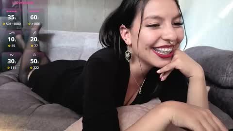 Anni online show from 12.15.25