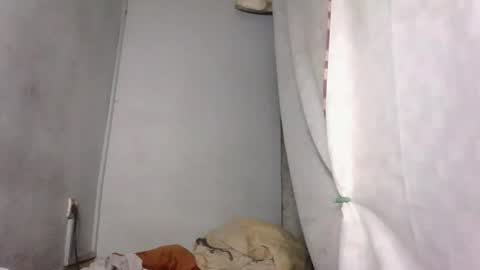 annick98 online show from 02.26.26