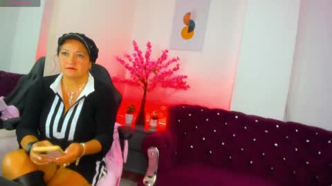 Snapshot of annie_carterr_ chatting on 05.16.26 annie_carterr_ online show from 05.16.26