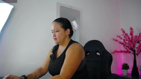 Snapshot of annie_carterr_ chatting on 05.26.26 annie_carterr_ online show from 05.26.26