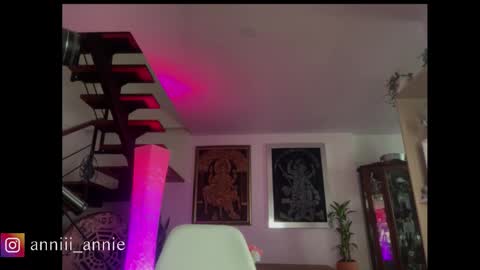 JEANNE no olvides seguirme dont forget follow me  uu online show from 09.09.25