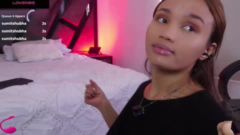 Annie and Stefan online show from 12.18.25