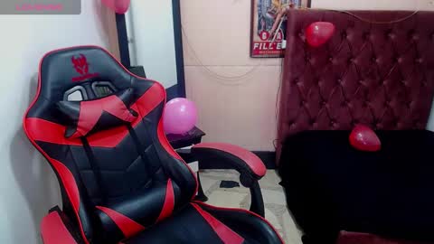 Anniee online show from 02.14.25