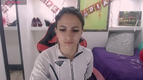 Anniee online show from 02.21.25