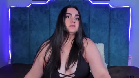 Annie Sweet Cherry online show from 01.14.26