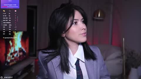 anniehillofficial_ online show from 10.11.25