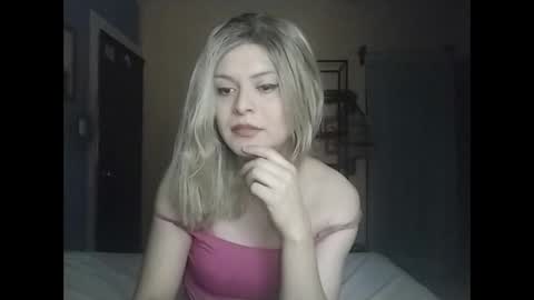 Snapshot of anniejarocha chatting on 05.02.26 JarochaFem online show from 05.02.26