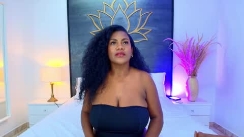 Snapshot of annieleigt chatting on 05.07.26 Annie Leigt online show from 05.07.26