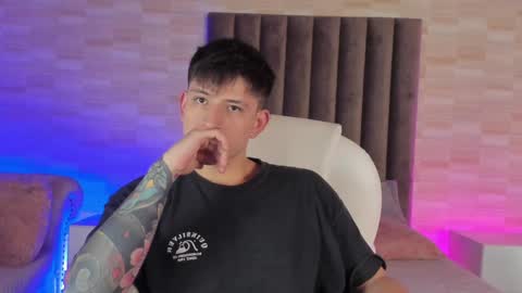 Annie  Alex online show from 12.31.24