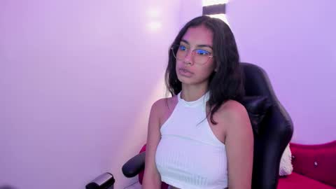 Snapshot of anniie_evans1 chatting on 01.21.25 Annie Evans online show from 01.21.25