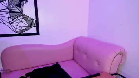 Snapshot of anniie_evans1 chatting on 02.17.25 Annie Evans online show from 02.17.25