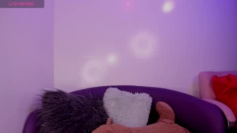 Snapshot of anniie_evans1 chatting on 10.20.25 Annie Evans online show from 10.20.25