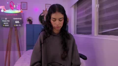 Annie Evans  online show from 12.19.25