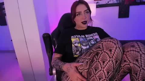 Snapshot of annikamerliahh_ chatting on 02.23.25 Annika online show from 02.23.25