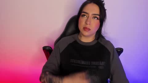 Snapshot of annikamerliahh_ chatting on 10.14.25 Annika online show from 10.14.25