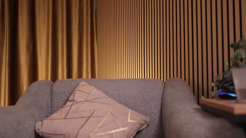 Snapshot of annittastar chatting on 10.20.25 annittastar online show from 10.20.25