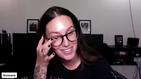 Snapshot of annmarieferrara chatting on 10.27.25 Ann online show from 10.27.25