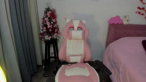 Snapshot of annubis_lia chatting on 12.21.24 SOFIA INDEPENDENT MODEL online show from 12.21.24