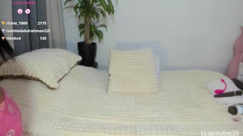 Snapshot of annubis_lia chatting on 03.03.25 SOFIA INDEPENDENT MODEL online show from 03.03.25