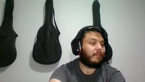 lion kennedy independent model moderator online show from 10.08.25