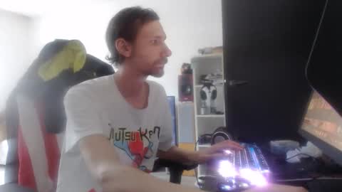 LoyalDog online show from 04.10.26