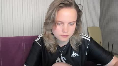 Snapshot of anny_love_you chatting on 09.14.25 anny_love_you online show from 09.14.25